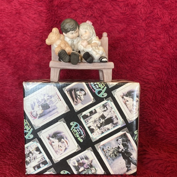 Kim Anderson’s Pretty as a Picture “Charity, Giving from the Heart” - Picture 7 of 9